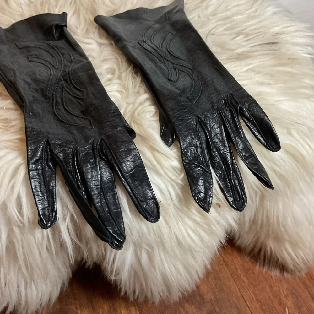 Vintage abstract embellished black leather gloves S